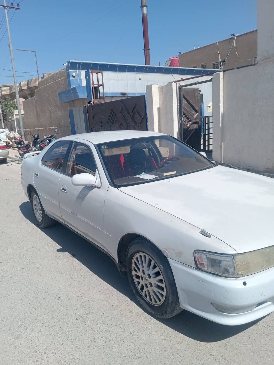 كرسته البيع بيهه ضربه بل صندوك السعر60الرقم ***********المكان بصره قضاء الكرنه موديل 93
