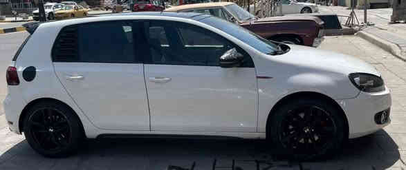 السلام عليكم
لعشاق السيارت الالمانيه الرياضيه
GOLF GTE
2011

وارد خليجي فول مواصفات واحد على واحد
محرك ٢٠٠٠ تيربو طيارة واقتصادي بشكل كير اوتو ديل كلج يعني صاروخ أرض أرض  مكفوله من كلشي من صبغ او حادث..
بيها بارد كلش خفيف الجاملغ الايسر الأمامي وشويه من البنيد أثر انفجار إطار السيارة..
سيارة جاهزة كير محرك تبريد صدر من كلشي بيها نواقص كلش قليقه تنزل من سعرها...
رقم أربيل الدولي وكالة عامة ب اسمنا شرط التحويل... 
سيارة شبابيه رياضيه وبنفس الوقت ترهم للبنات..
السيارة متواجدة في بغداد جانب الكرخ منطقه العامريه...
السعر المطلوب ٩٥ ورقه وبيها مجال بسيط جدا...
الاتصال على الرقم ***********
متواجد على الخاص أيضا.. بغداد
