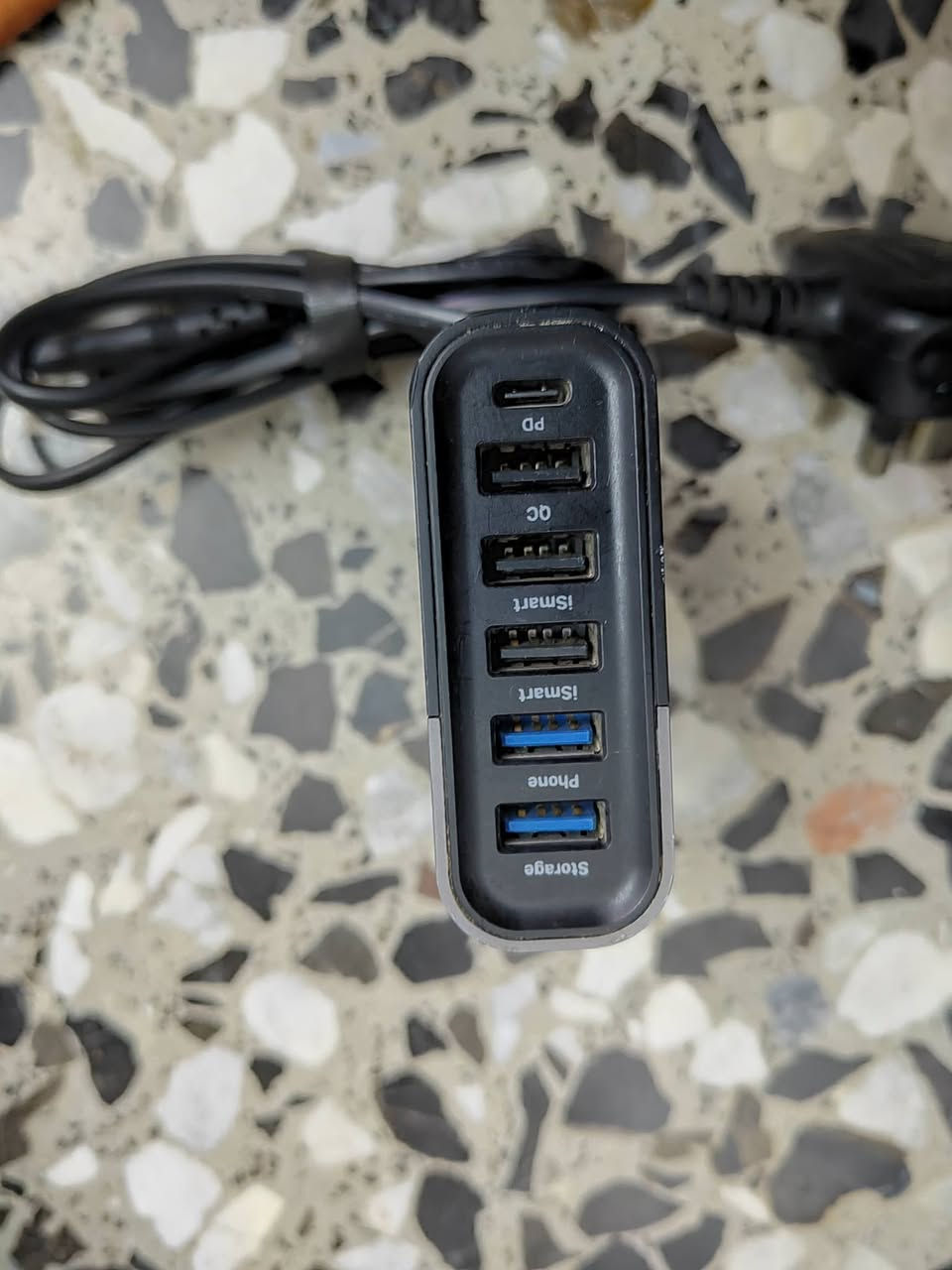 للبيع شاحنه ravpower شحن  60w متعدده النوافذ وبيها نافذه خزن ملفات وصور تطبيق ع ينزل ع ايفون
السعر 40 الف وبي مجال بغدادالجديده ***********
