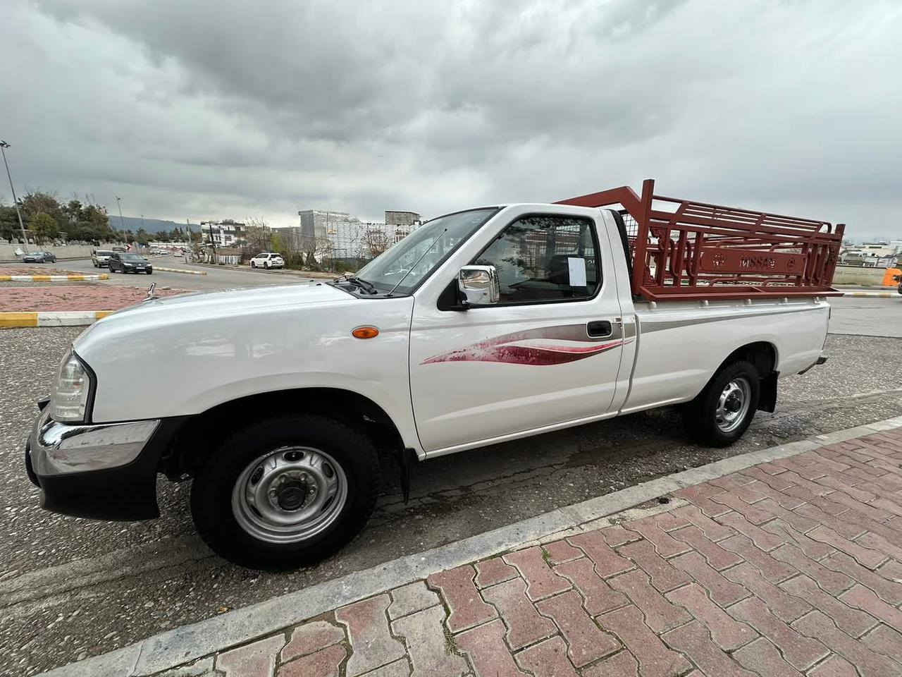 نیسان پیکاب 2012 تاک 
نمونەیە لە جوانی و پاکی 
هیچ مەسرەفێکی تێدا نییە 
بێ بۆیاخ 
پێش و پشتی کەپسە 
سەیارەکە زۆر جاهیز 

سعر: لە کۆمێنت داوای بکە ڕاستەوخۆ بۆت دێت 🤖 

گێر و مەکینەی بەشەرت 
هیچ کێشەیەکی تێدا نییە 

ژمارەی خاوەنەکەی 
***********
