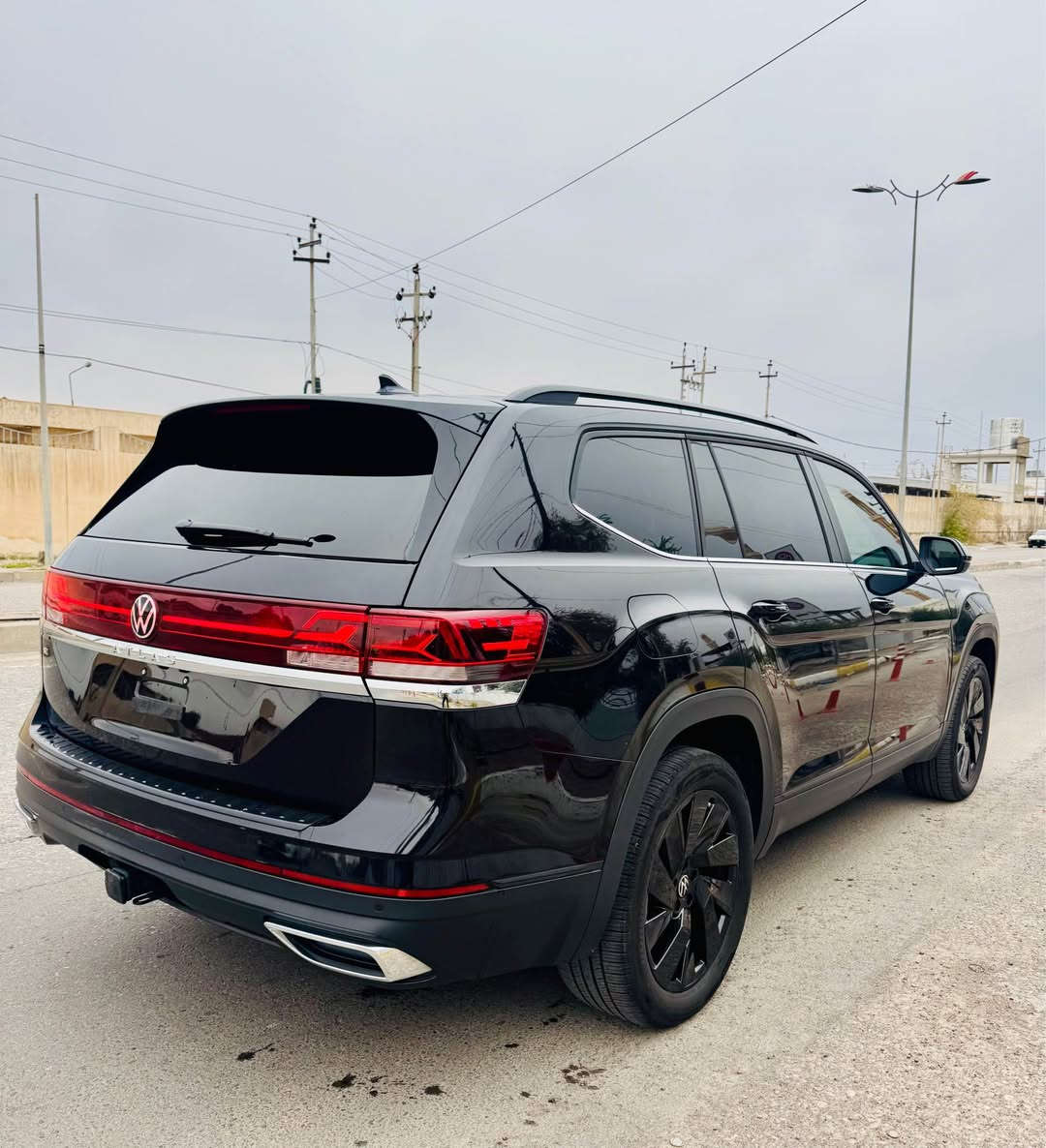 Volkswagen atlas SE 2024
مواصفات ، بانوراما، صندوق شفت ، قطعتین تبرید ،بانوراما، ماشي ١٥ الف
محرك آربعة سلندر تیربو 
ضرر بدون صبغ مكانين pdr
 
*********** أربيل, العراق
