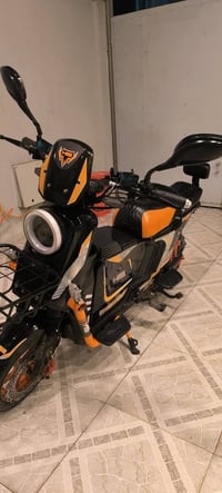 H15 • ٥ بطاريات • ٤٠-٥٠كم