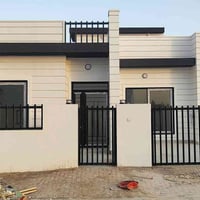 کەنارسیروان • ١٩٦م • نەقد