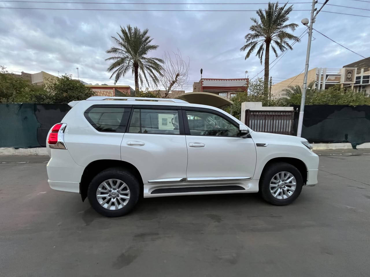 السلام عليكم
تويوتا برادوTX.L2019 فول مواصفات وكالة SRS ساس محرك 6
سلندر V6 لون ابيض كفالة من الصبغ
السيارة ماشية 77466KMالف حقيقي جديدة جداً رقم بغداد
بارد بيه شبر فقط
المواصفات :
لايت زنون داينمك متحرك
لد نهاري
زراك لايت
شاشة كبيرة + كاميرا
كراسي كهرباء 2
فتحة سقف
دبل تانكي
كشنات جلد بيجي
صمة
ثلاجة
تحكم ستيرن + كروز سرعة مانع انزلاق و فور ويل 4x4
شاحن وايرليس
تبريد 3 قطع + تبريد شاشة
مري شفط
شغيل عن بعد
السيارة مشالله امامكم نظيفة جدآ مال بيت العنوان:ديالى بعقوبة
بااسمي .. رقم الهاتف ***********
السعر415 ورقه يعني( 4شدات و15 ورقه)
