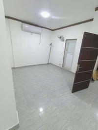 شقه للرهن مجمع السلام مرحله الولا تحتوي على غرفه نوم داخله اسويت وصاله...