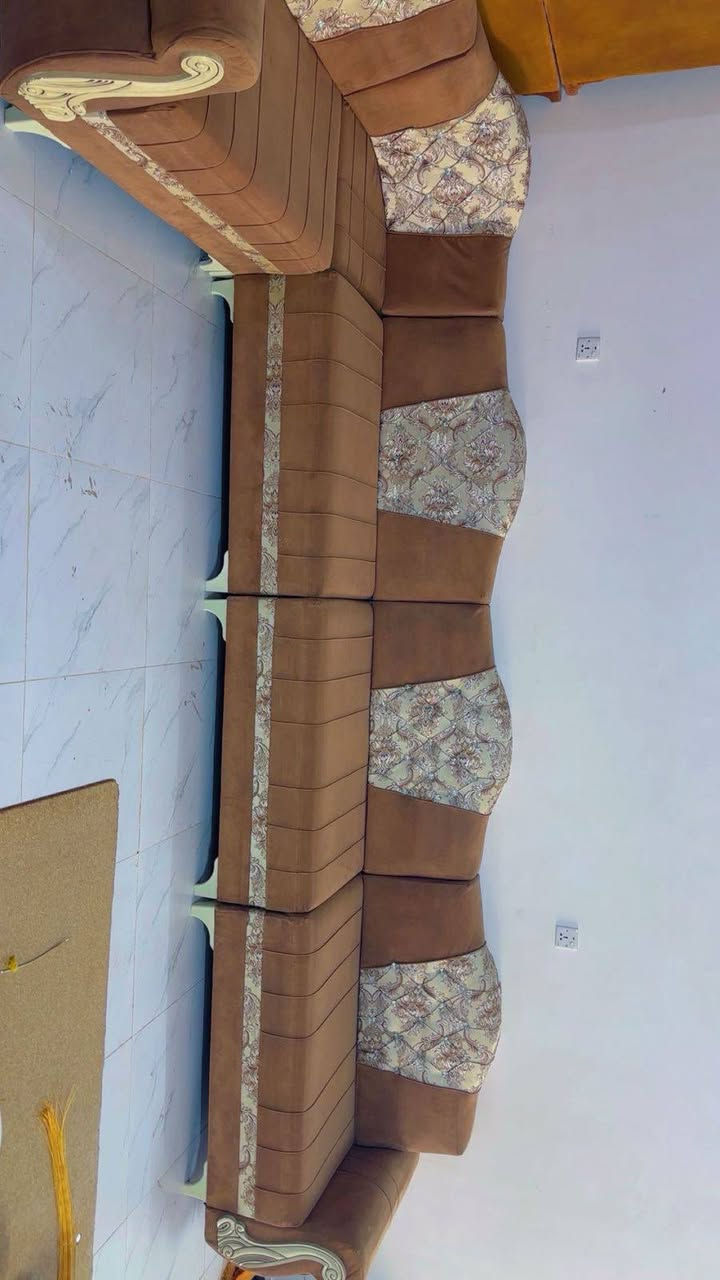 ديوان نضيف بدون عيب عنوان اربيل توجد توصيل اربيل وموصل *********** بي واتساب
