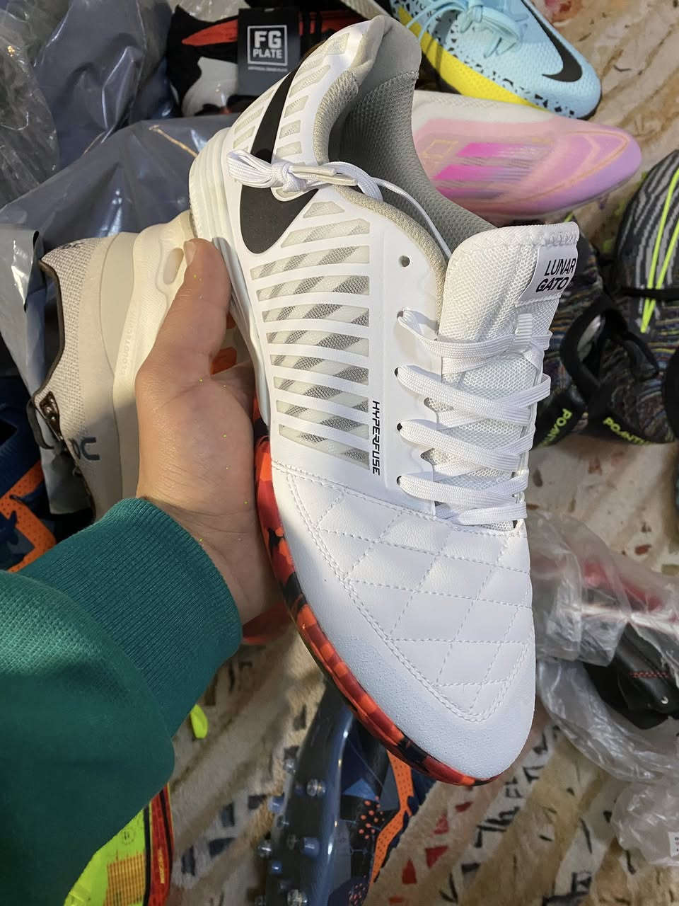 السلام عليكم البيع شلعه لابجين عله 18قطعه اصلي الاستفسار***********
