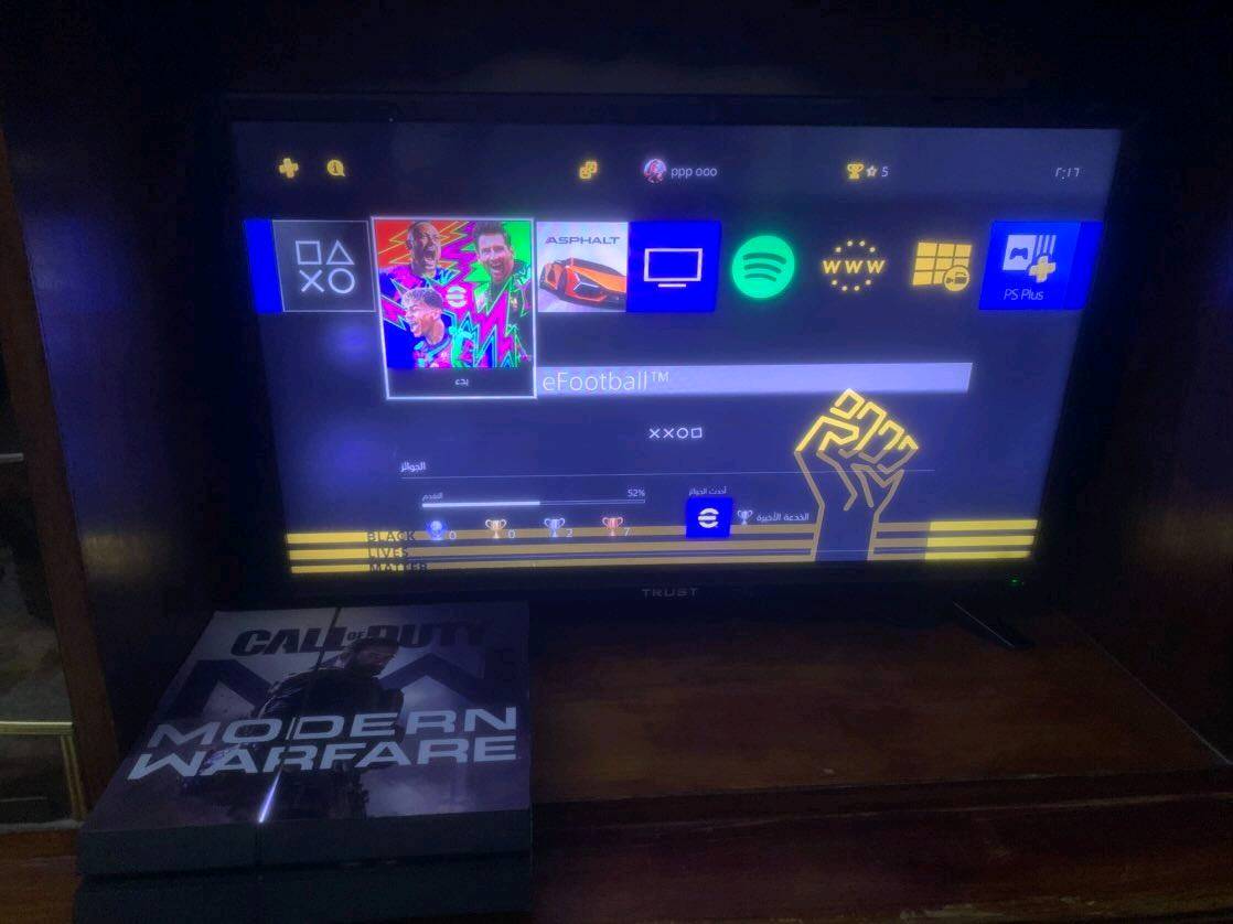 السلام عليكم عندي بلاي 4 فات نظيف ما مفتوح تجي تفحص وتروح
175,000 وبي مجال مكاني بغداد جوزتك واحده