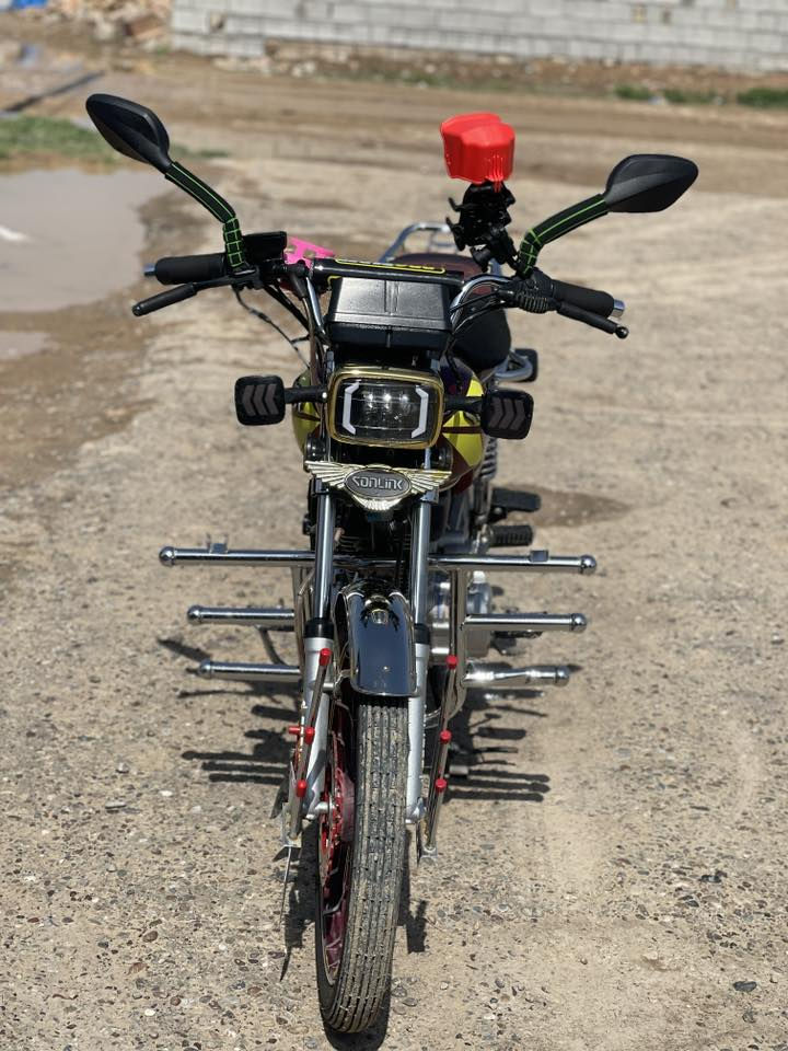 السلام عليكم
سيفان محرك شرط ماملعوب بي

دراجه كلش حلوه ونضيفه 

السعر 750
وبي مجال 
***********
