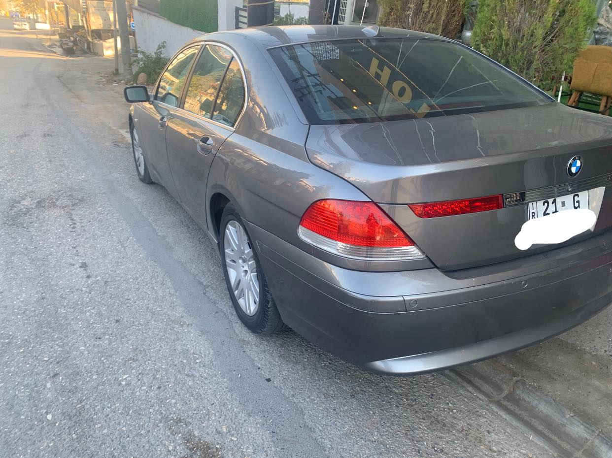 بي ام باخرة موديل 2002
رقم سليمانية تسجيل 2019 
باب قصير شفط 
خمس بردات 
ثلاجة
كشنات تدفئة تبريد امامي وخلفي 
حساسات امامية خلفية 
صبغ بنيد ودعامية لان جاردة بدون حادث 
سيارة جديدة 
السعر 150 
***********
