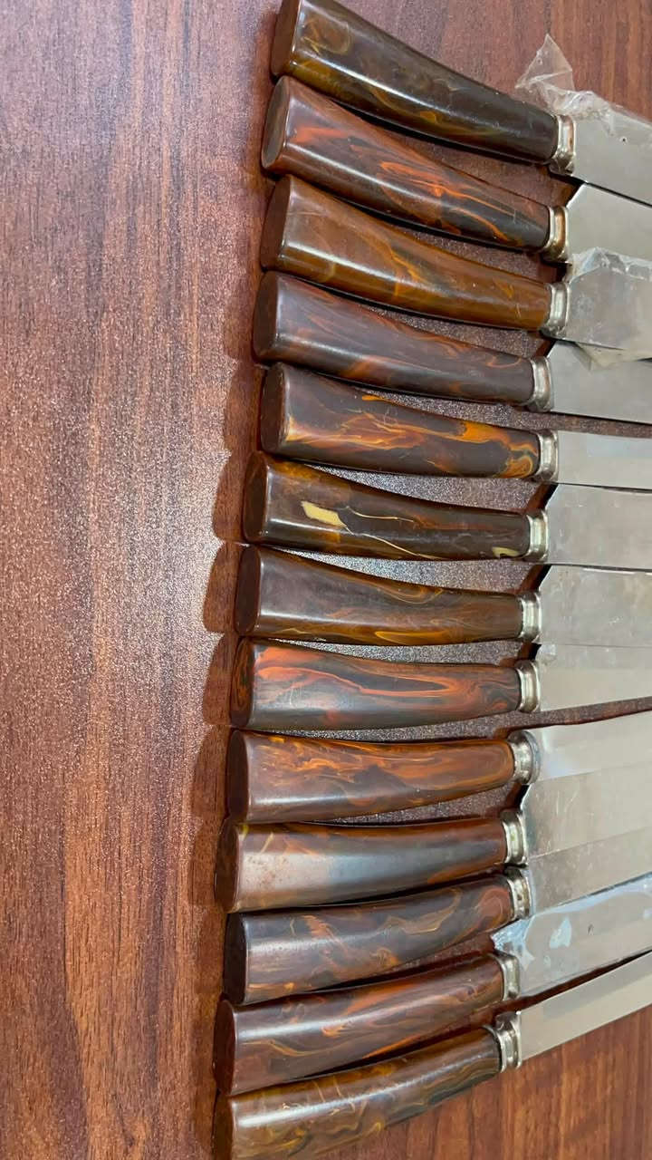 سندلوس انتيك من غرائب الكلاكسي عدد ١٤
السمك ١٤ ملم لطفا التواصل على الخاص


**إذا كنت صاحب هذا الإعلان وتريد حذفه لأي سبب، رجاءا أرسل رسالة إلى الدعم الفني**