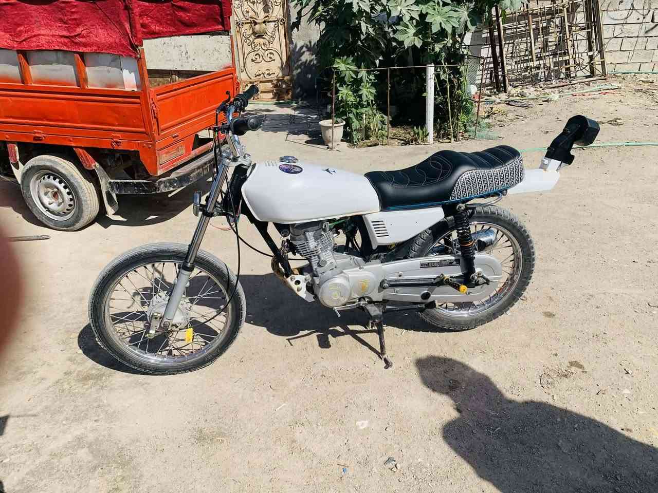 السلام عليكم  اليوم جايبيلكم قطعه حلوه ونضيفه اربعه كير  محرك ارشه ولشاصي نامه الدراجه حيل نضيفه مديل 2020 الدراجه كما موضع كدامكم  حربيه أوراق مكاني   م   مكاني النجف الدراجه حيل نضيفه رقمي الخاص ***********  حيل مستعجل 700 وبيها مجال حك الجيه خادمكم حمودي الحربي
