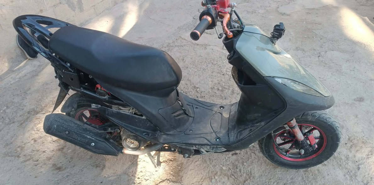 دراجه ماكس عدله للبيع موديل 2025 كفراتها موجوده السعر 450 او بيها مجال مكان ديالئ بعقوبه بهرز التصال ***********
