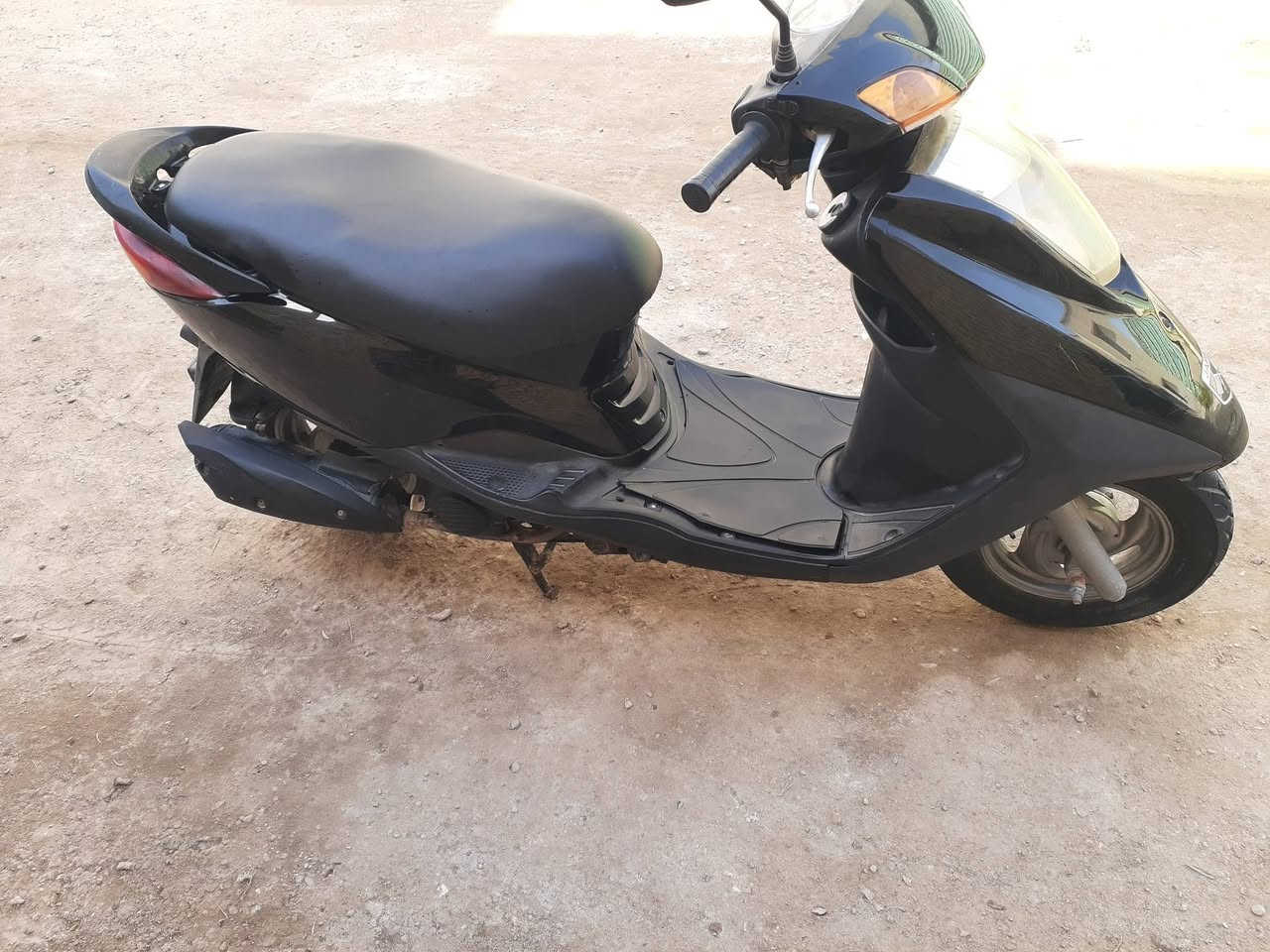 من رخصة الادمن
دراجة ياماها بريز بالة ياباني للبيع
شغالة صلف وهندر وكهربائيات 
محرك فول نضافه دراجة بلادية ونضيفة جدا 
السعر 550 وبيها مجال قليل للشراي للاستفسار
الاتصال ***********
