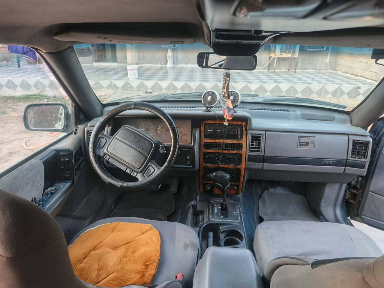 جيب شيروكي موديل ٩٤ رقم إنكليزي سنوية 27 مع منضومة غاز السعر ٣٥ وبي مجال
المكان ديالى وصاحبه موجود تحويل 
رقمه كركوك  رقم الهاتف : ***********
