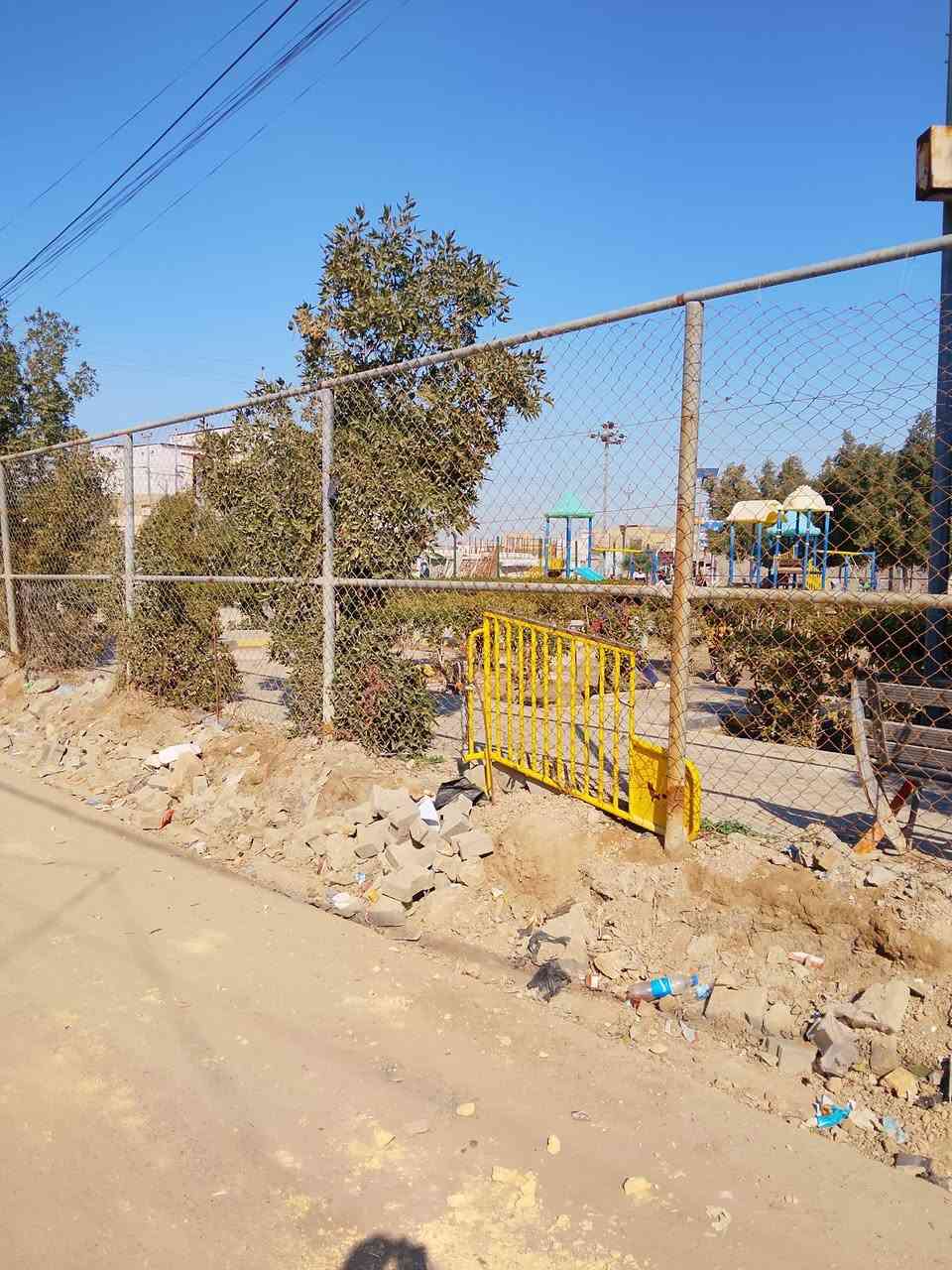 قطعه طابو صرف موقع مميز وحلو شارع 60 قرب صيدلية كبسوله مقابل المنتزه ثاني قطعه عن الشارع العام بصف الركن مساحة 120 وبيه 10 فضله يعني 130 واجهة 10 نزال 13كافة الخدمات شارع تبليط للاتصال ***********
