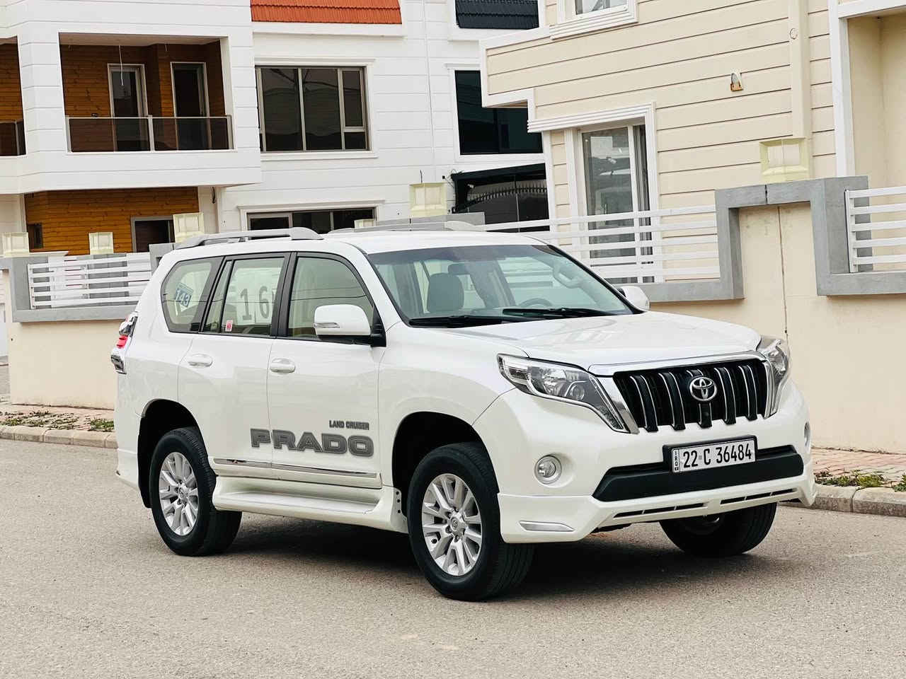 السلام عليكم للبيع برادو موديل 2016 

كويتيه TXL ماشيه 149  الف
رقم اربيل باسمنه وكاله تحويل

المواصفات :
 محرك 6 سلندر 
 دبل تانكي 
تبريد 3 قطع 
كامره خلفيه  
ثلاجه سبعه راكب 
اسبير تعليگ
مري شفط 
فور ويل 
اشاير بل مري 
تخم تاير جديد 
_______________________

السعر 315 ورقه ومجال للشراي
ترهم مراوس حسب القناعه
العنوان ديالى خانقين 

*********** خناقين, ديالى
