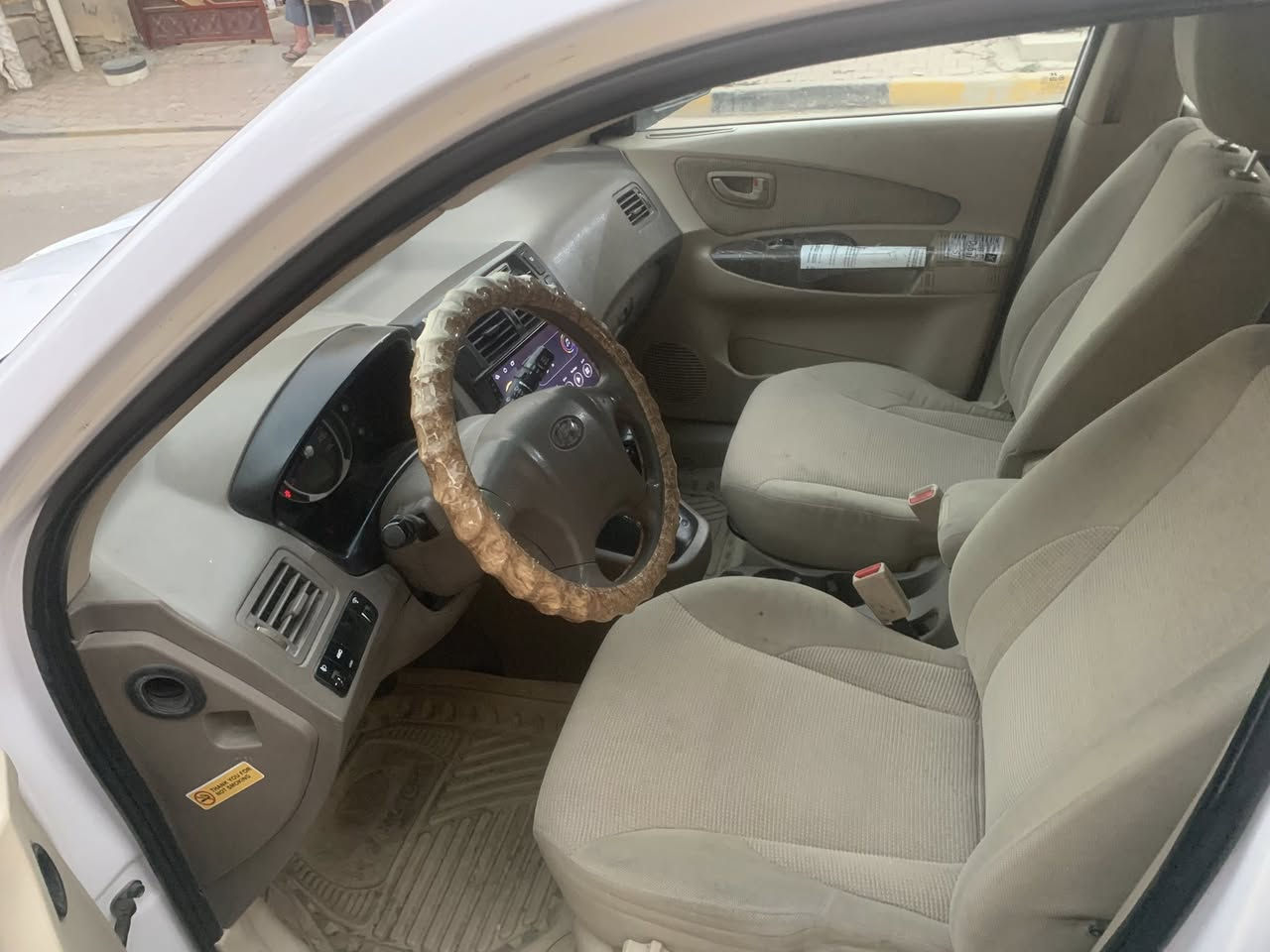 السلام عليكم توسان ٢٠٠٨ بغداد باسمي سنويه الى٢٠٣٠ جاهزه مكينه خيط بخار كير تمام تبريد تدفءه كله شغال ما بيهه حادثدفقط  بنيد ونص جاملغ مصبوغ مكاني بغداد حسينية الراشدية السعر ٩٩ مبايل ***********
