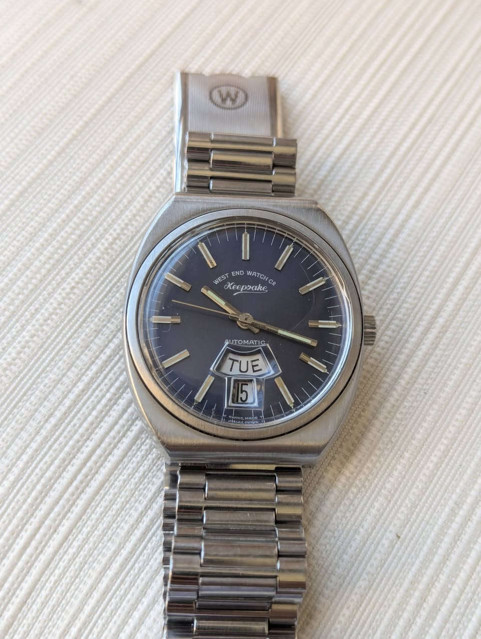 بسم الله..
لمحبين الفنتدج والنوادر والتمييز ساعه
West End Watch 🇨🇭Day of Date
ويست آند اتوماتيك سويسري اصلي مينا زرقا مميزه جدا مقاس كبير ٤٠ تقريبا بحاله ممتازه تعمل بدقه.. يوجد شحن جميع الدول .ع المهتم تواصل خاص او واتس آب او الاتصال
01067133627


**إذا كنت صاحب هذا الإعلان وتريد حذفه لأي سبب، رجاءا أرسل رسالة إلى الدعم الفني**
