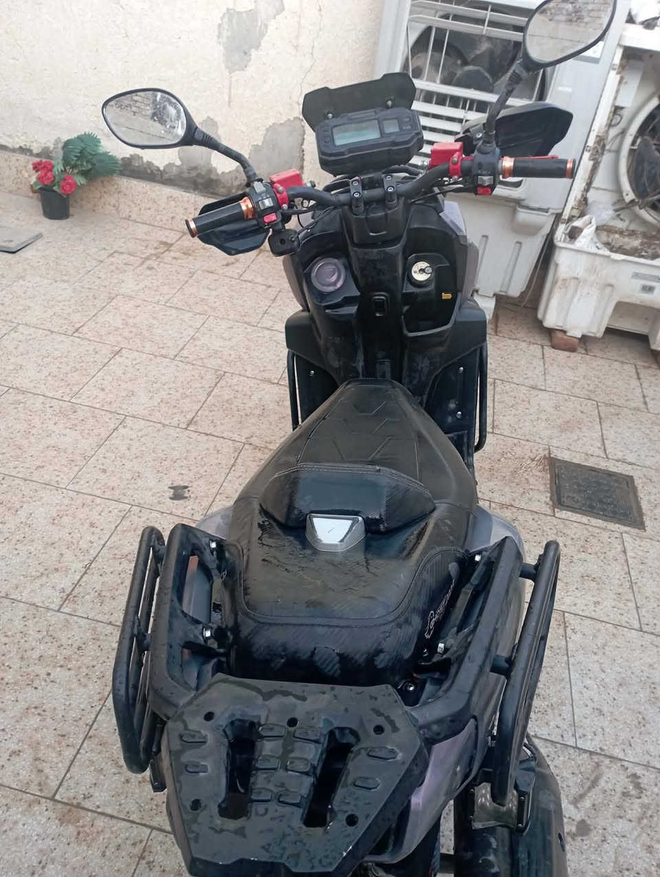 السلام عليكم دراجة للبيع  كفالة من كهربائيات دبلات بس بيها خيط بخار
‭٠٧٨١ ٤٠١ ٢٥٧٨(‬ السعر ٤٢٥)

وبيها مجال مكان شارع ٨٠ مال كربلاء 

مامتواجد فيس
