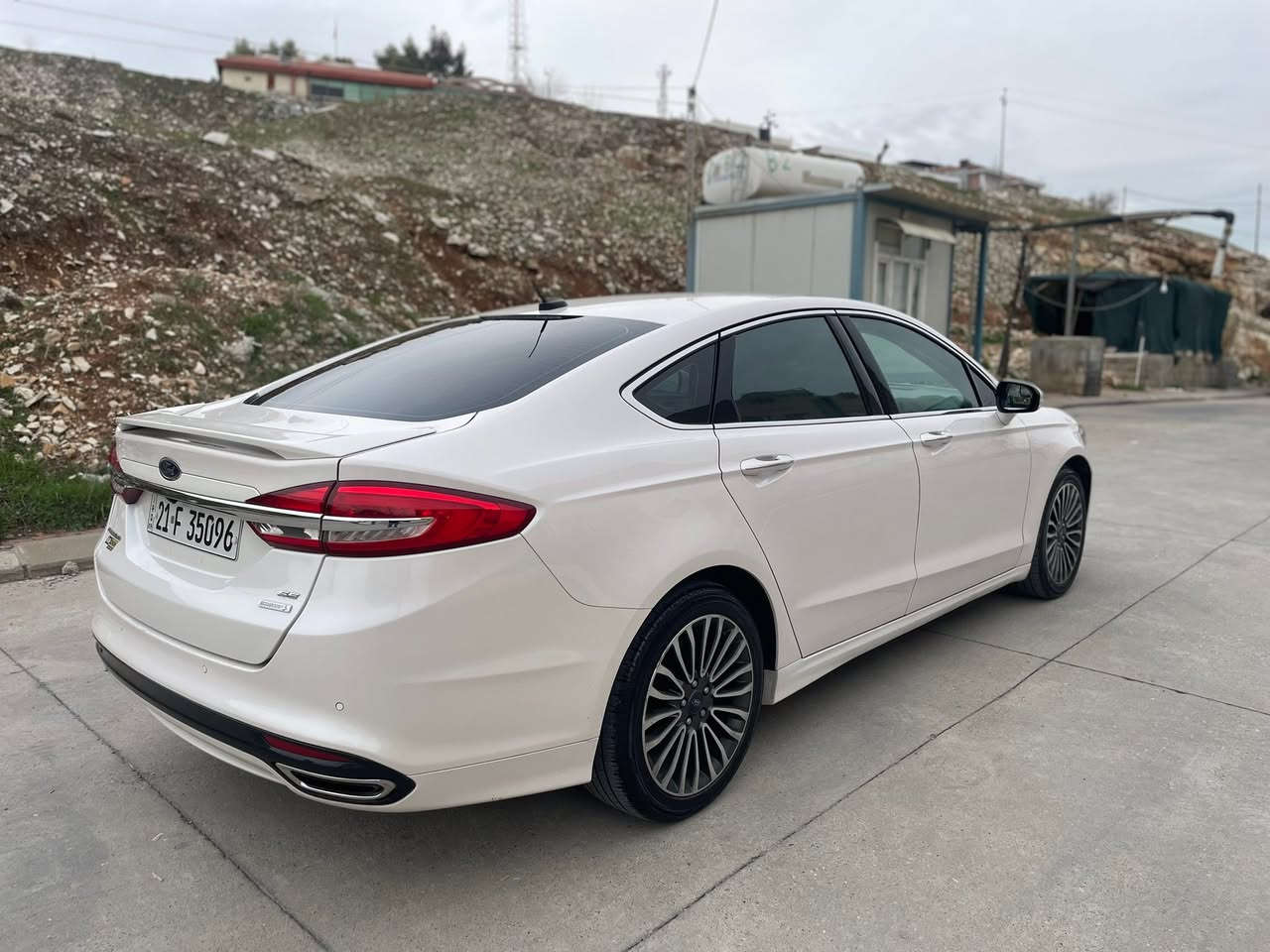 ***********

SE | 2.0 Turbo

* كلين تايتل (Clean Title)
* تم تبديل غطاء المحرك (البونيت) فقط بقطعة بلد، وتم فتح غطاء المحرك سابقًا.
* المحرك وناقل الحركة (الجير) بحالة ممتازة ومكفولين.
* وارد كندا.
* قطعت 180,000 كم.
* لا توجد أي مشكلة أو تفتفة في الجير.
* التدفئة والبصمة تعملان بشكل ممتاز.
* رنغات نيكل.
* إضاءة داخلية Titanium.
* كشافات (بروجكترات) Titanium.
* مقاعد كهربائية مع دعم أسفل الظهر.
* تبريد مركزي.
* كاميرا خلفية.
* جميع المواصفات تعمل وبحالة ممتازة.

السيارة مميزة، نادرة، ونظيفة جدًا

2017 SE | 2.0 Turbo

* تايتڵی پاک (Clean Title)
* تەنها بۆنێت گۆڕاوە بۆ بيلاد، قاپاغی مەکینە کراوەتەوە
* هەموو گیانی گێر و مەکینە بە شەرت
* کەنەدى
* 180,000 کیلۆمەتر ڕۆیشتووە
* تاپەی گێر و هیچ کێشەیەکی نییە
* کوشنی هێتەر و بەسما شەغال دەکات
* دەسکی نێکل
* ویلەی Titanium
* بلاجکتۆری Titanium
* کوشنی سەیاق و ساکنی کارەبا
* تەبریدی مەڕکەزی
* کامێرای دواوە
* هەموو گیانی بە شەرت 
ئەم ئۆتۆمبێلە ، تاک و شازە

