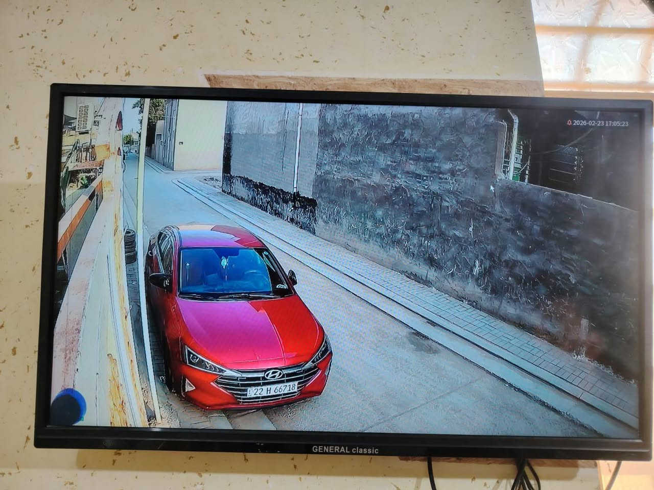 اسبق عصرك وكن في الطليعة
سلام عليكم 
تم تأمين منزل احد زبائننا ب ٤ كاميرات من شركة دهوا 
دقة ٢ ميكا بكسل
صوت وصوره 
ليلي الوان 
ضمان سنه 
# العنوان #
كربلاء/ طويريج/ شارع البلدية/ مجاور المستوصف الطبي 
# هاتف #
***********
***********
جملة- مفرد 
اسعار خاصة للمنصبين
