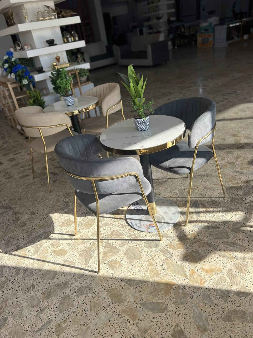 من الطابق الارضي قسم المنزليه 😍
شوفولي جنال الميوزه اكيد كل واحد يختلف سعره 
للتواصل عن طريق الواتساب ‭٠٧٧٧ ٩٩٤ ٨٣٦٨‬
