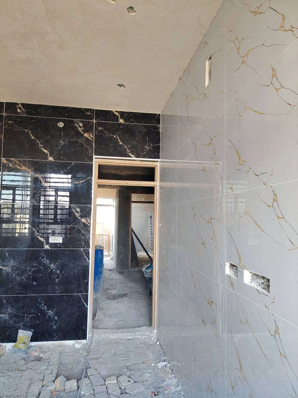 خلفه سراميك ولوح بورسلين وجميع انواع الأرضيات للاستفسار
***********
