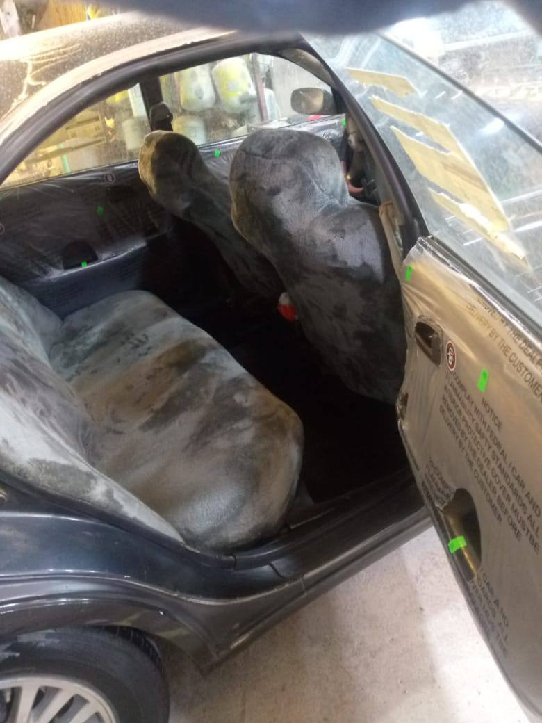 مارك شيزر
92
سنويه ساقطه 2022
صاحبها يريد تحويل 
محرك وكير شرط
صدر امامي خلفي جديد
السعر 30 
يرهم مراوس
***********
