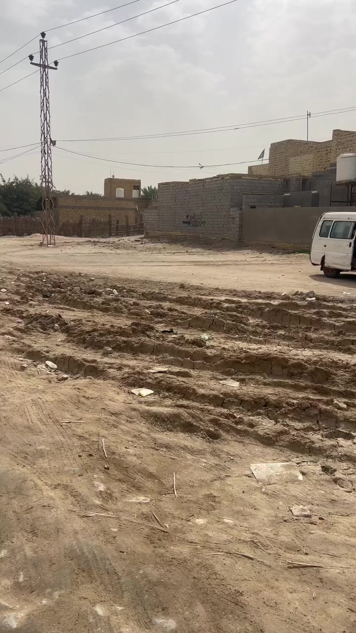 بيت للبيع مكانه سوخ الشيوخ الفضليه 
***********
