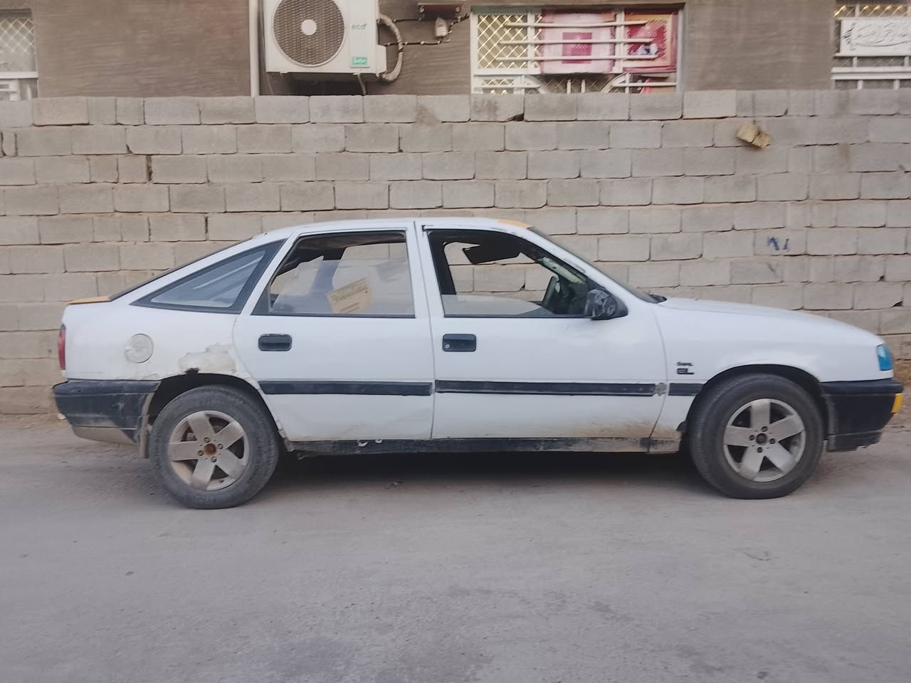 اوبل فكترى 92 محرك الف وستميه السعر 3مليون وبيه مجال مكاني بعقوبه تقاطع الساده أو مراوس ***********
