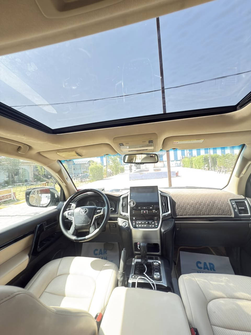 سلام عليكم سياره البيع نوع لاندكروز المديل 2011 ستينيه محدثه 2015 سياره مطلوب بيه سعر 330السياره معروفه مايحتاج واحد يشره عليه اي ستفسار اني بل خدمه وهذه *********** بكاني بغداد
