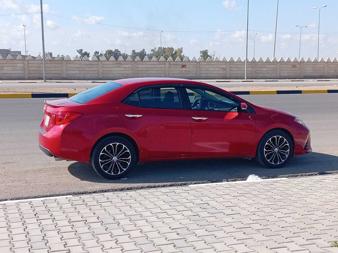 السلام عليكم من رخصت مساول الكروب كورلا للبيع 19 آيس اي معروفه مواصفات الايس ضرر جامرلق السكن فقط  بدون دواخل  السعر 155 وبيها مجال مكاني كركوك العمل الشعبي رقم ***********
***********
