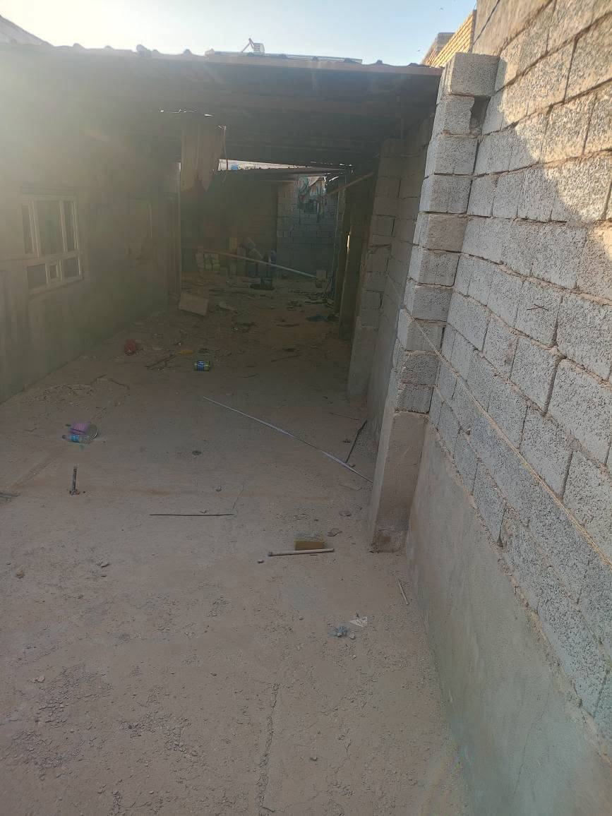 بيت للبيع في النجف يم القايش الي يودي للامام علي عامود 228 مساحة 160متر والوجه8 بي غرفتين ومطبخ وتخاريج وبي مساحه للبناء همين بس عايزه تعديلات تنظيف مثل الي بل صور السعر 12مليون وبي مجال
رقم الهاتف *********** النجف, العراق
