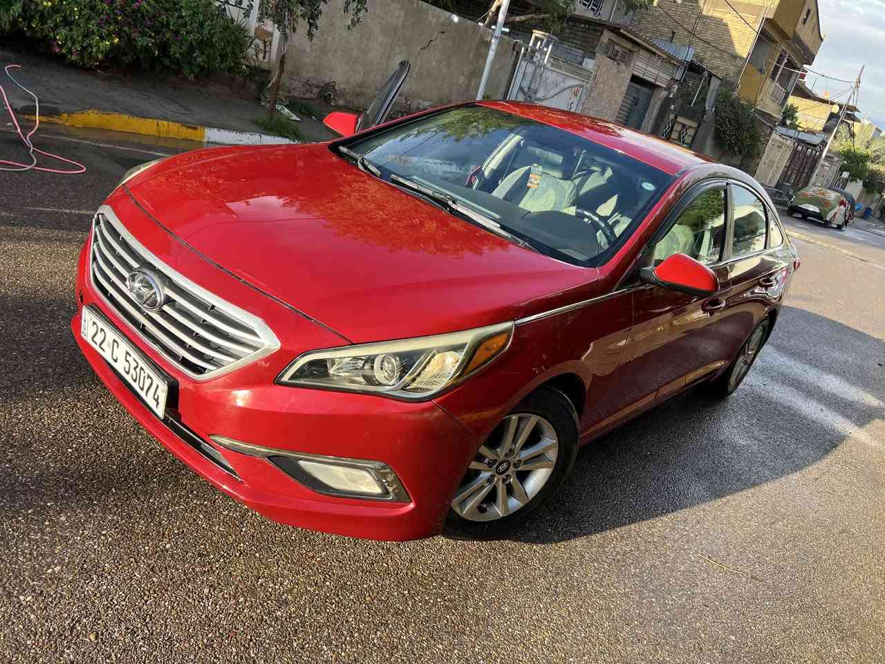 ​لعشاق النظافة والراحة، أعرض لكم سيارة هيونداي سوناتا موديل 2017، بمواصفات مميزة وحالة ممتازة جداً.
أهم المواصفات:
​الموديل: 2017.
​الحالة: السيارة مكفولة من الضرر (بدون حادث)، صبغ شركة وبحالة فنية ممتازة.
​المحرك: 2400 محرك قوي واقتصادي، فحص وصيانة دورية منتظمة.
منظومة غاز جديدة حكومية.
​المقصورة: داخلية نظيفة جداً (مثل ما موضح بالصور)، مقاعد مريحة، ونظام تبريد ممتاز جديد العام استبدلته بالكامل .
​الخارجية: لون أحمر ملكي مميز، لايتات عدسة، وويل كب بلادي.
​المميزات الإضافية:
​شاشة تدعم أنظمة التشغيل الحديثة.
​تحكم ستيرن كامل.
​مانع انزلاق ونظام تثبيت سرعة.
​السيارة جاهزة من كل النواحي (تحويل مباشر).
​ملاحظة: السيارة للمستخدم الذي يبحث عن "الراحة والضمان". الفحص وين ما يعجبك.
​السعر المطلوب: [120] (قابل للتفاوض البسيط للجادين).
للاستفسار والتواصل: [***********] 📞
