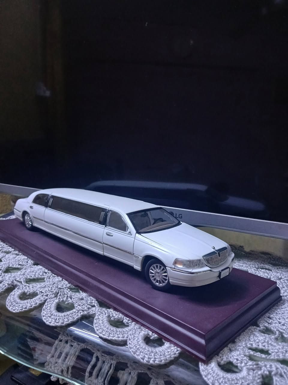 السلام عليكم 
للبيع لينكولن ليموزين 
Lincoln limousine 🎖
حجم 1/28 شركة SS
السيارة نظيفة جدا الى ابعد درجة ما بيها شخوط لا باللون
 ولا بالزجاج 
السيارة نقصها باب السايق والمراية اليسار موضحات بالصور 
السعر مع التوصيل 45 الف 
للاستفسار واتساب 
(( 0772.394.4061 ))
