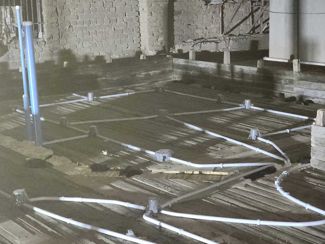 تم بعونه تعالى اختتام نشر سقف طابق ارضي لمشتملات عدد 2 في مدينة الفلوجة حي المعتصم و لساعات متأخرة من الليل
نسأل الله التوفيق والسداد
بوري اوزن الجديد özen plus البرتقالي للخطوط الرئيسية و الستلايت و الكاميرات بالإضافة إلى بوري جبكو الاردني لخطوط الشبكة الكهربائية الفرعية 
المهندس زياد العاني للتأسيسات الكهربائية *********** و ***********  #ضمان_و_امان
