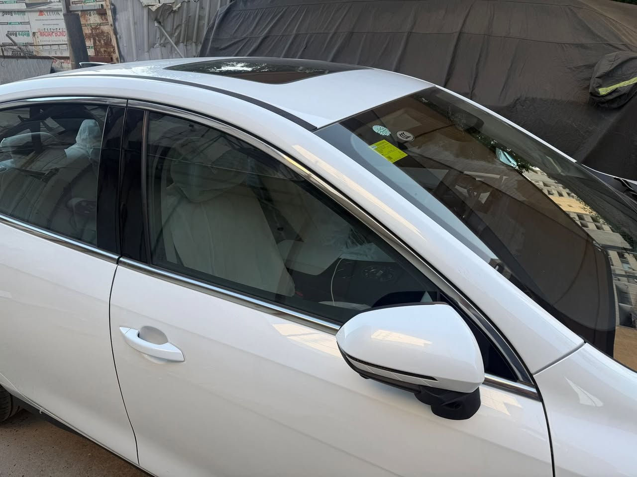 السلام عليكم BYD موديل 2025 سيل فايف الفول
 

⛔️ — فتحة + 13 كامرة + نظام قيادة ذكي

⛔️السيارة زيرو ماشية 500 كيلو فقط 

• كامرات 360 + 13 كامرة
• رادارات وحساسات كاملة
• تشغيل بصمة ودخول ذكي
• فتحة سقف كهربائية
• أوتو هولد + بريك إلكتروني
• مقاعد جلد كهرباء ابيض 
• شحن لاسلكي
• بيها هواي مواصفات 
.رقم بغداد 
السعر 25500 بيها مجال بسيط 
هاتف 📞 *********** 
العنوان بغداد شارع السعدون
