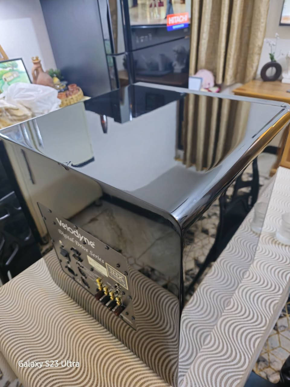 سبوفر تفلش البيت والجام speaker 🔊 👌
Subwoofer Velodyne Digital Drive DD15 

15 انج 
3000 واط 
220 فولت
وزن 45 كيلو


**إذا كنت صاحب هذا الإعلان وتريد حذفه لأي سبب، رجاءا أرسل رسالة إلى الدعم الفني**