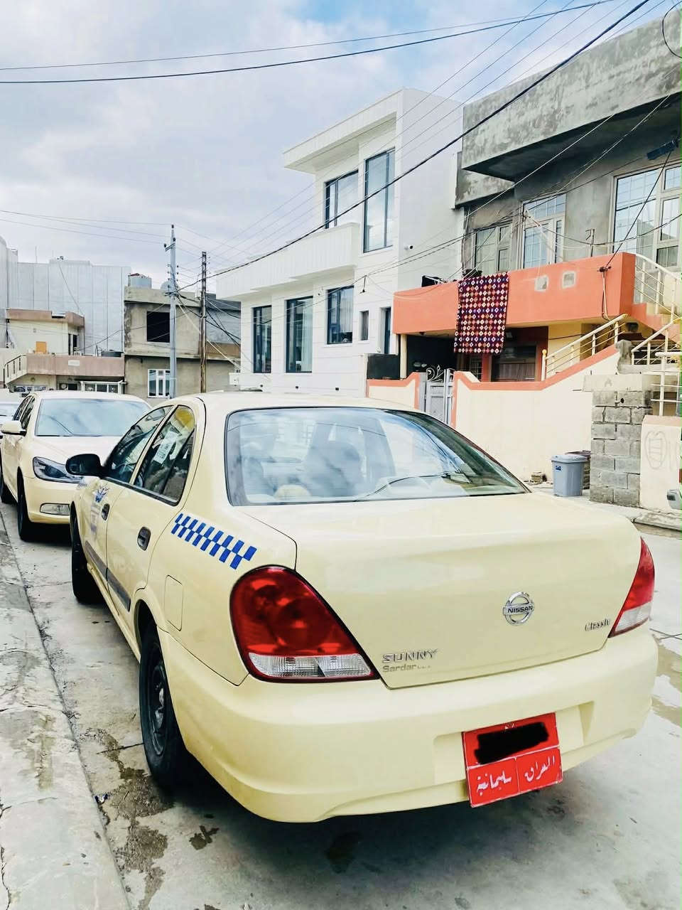 ***********
سەنی تەکسی بۆ فرۆشتن مۆدێل ٢٠١٠بێ بۆیاخ
سه نه وي تازه هاتي2028گيرو مه كينه به شه رات
گير عاديه تازه كلجو عينه گوراوه پيشو داو كه پسه به س شيتي به سيتي هه يه ليتو به گليتي بيلدايه 
سليمانيم سعريشي123گه لا
