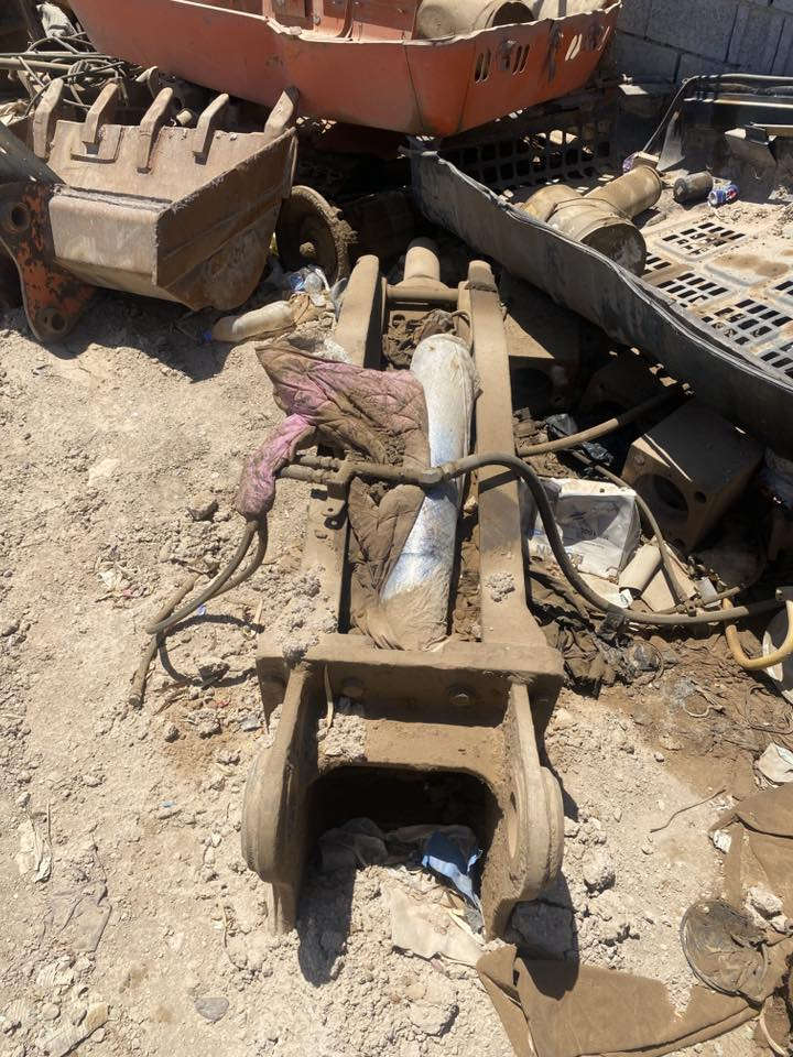 جك فور كاوه اصل ياباني اصلي فقط البستم مكسور لازم تبديل جك جديد فقط عليه تراب الباقي مكفول عنوان الانبار رقم ***********
