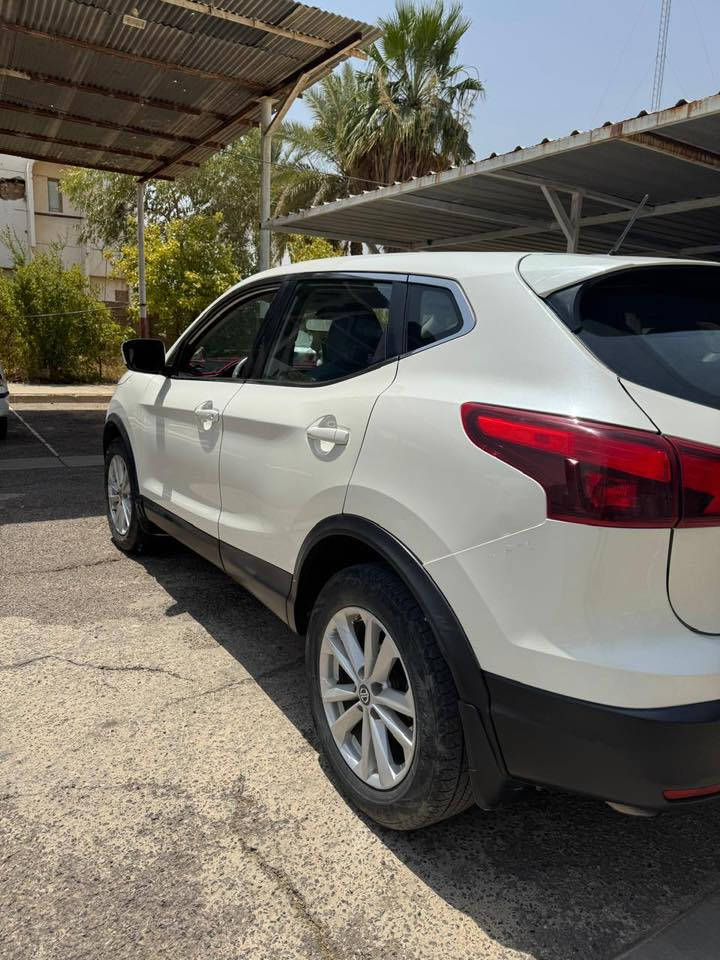 سلام عليكم سياره نيسان روج موديل 2017 كلين تشغيل عن بعد بصمه تشغيل بصمه بواب تنته سعر 165 وبيها مجال رقم ‭0770 302 5074‬
