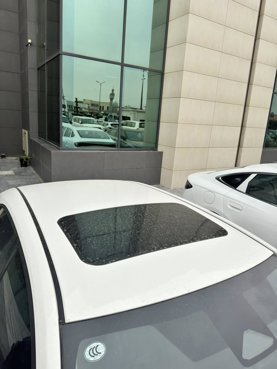 سلام عليكم للبيع كورلا هايبرد 2025 شكل الخليجي فول مواصفات ماشية 12 الف بيها رصعة بالصندوك وسحوبة PDR ابد ممبينة بمقدار اصبعين
الباقي كفالة شرط الفحص مكان بغداد الرقم ***********
