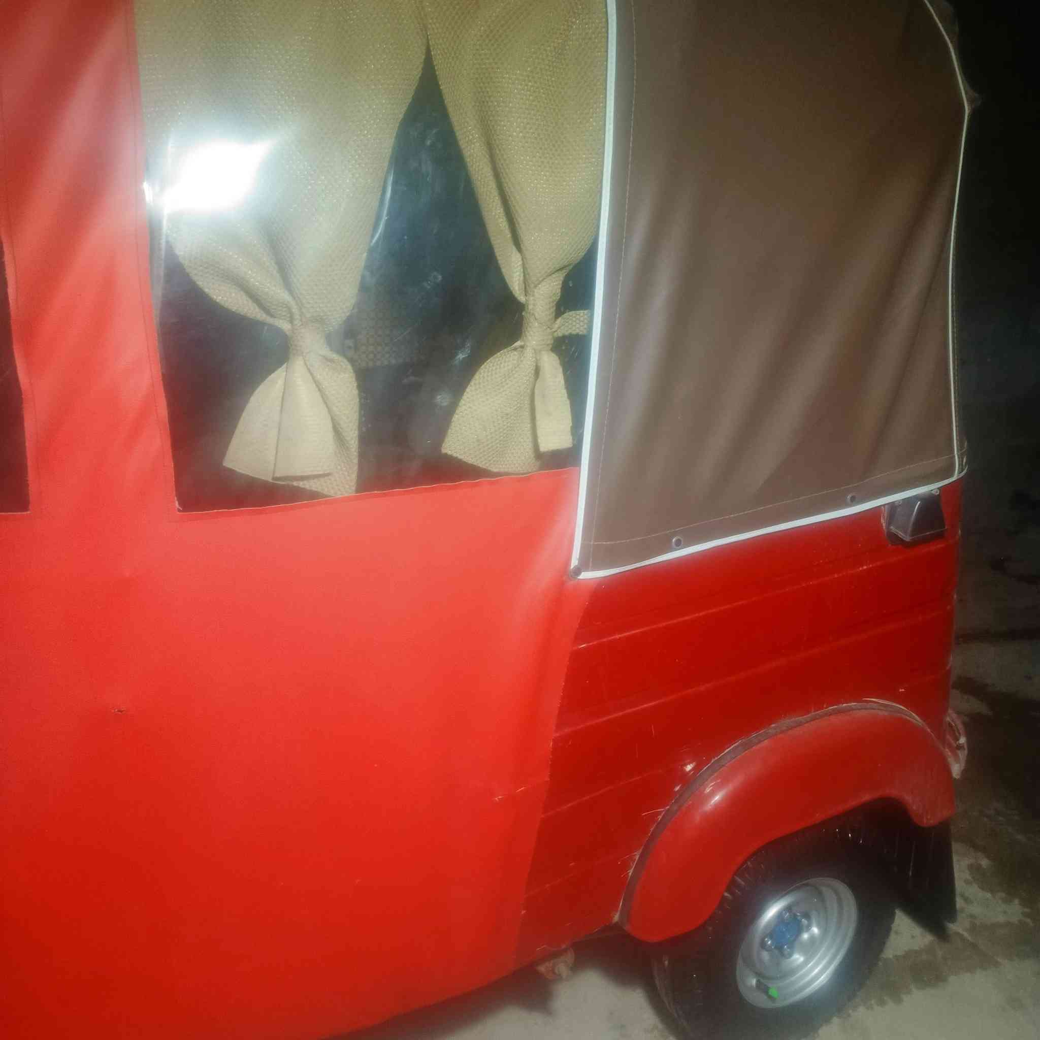 سلام عليكم تكتك للبيع موديل18شهر ل12اوراق مكتب حسين مكفوله الترقيم تكتك مصبوغه عام جماليه مكفوله من ضربه تكتك مانقصه برغي خير من الله 
مكاني كربلاء حي الغدير الاستفسار الاتصال بالرقم ***********
