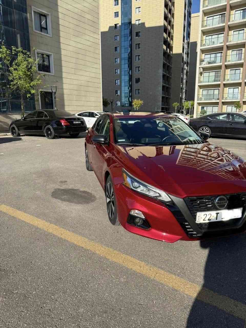 السلام عليكم نيسان التيما SL موديل 2021 بدون فور ويل المرغوب بصمه تشغيل عن بعد سلايد حساس خلفي رادار امامي و جانبي و خلفي وتوقف ذاتي تبريد شاشه كشنات تدفئه ستيرن تدفئه كشنات جلد و كهرباء قياده ذاتيه سستم صوت بوز سايد بريك بصمه داخل مطعم بخشب الصاج سياره اني مستوردها على ايدي بيها فقط دعاميه اماميه و صار بيها بالعراق نص باب سايق صبغ السياره جديدا بدون اي نقص بدون اي مصرف رقم اربيل باسمي تحويل مباشر مكان السياره اربيل عنكاوا السعر المطلوب 17900$ وبي مجال  للاتصال ***********
