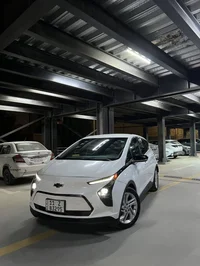 للبيع شوفرليت بولت ev2023 كهرباء  حادثه بسيط  ماشيه ٤٣الف  فول مواصفات...