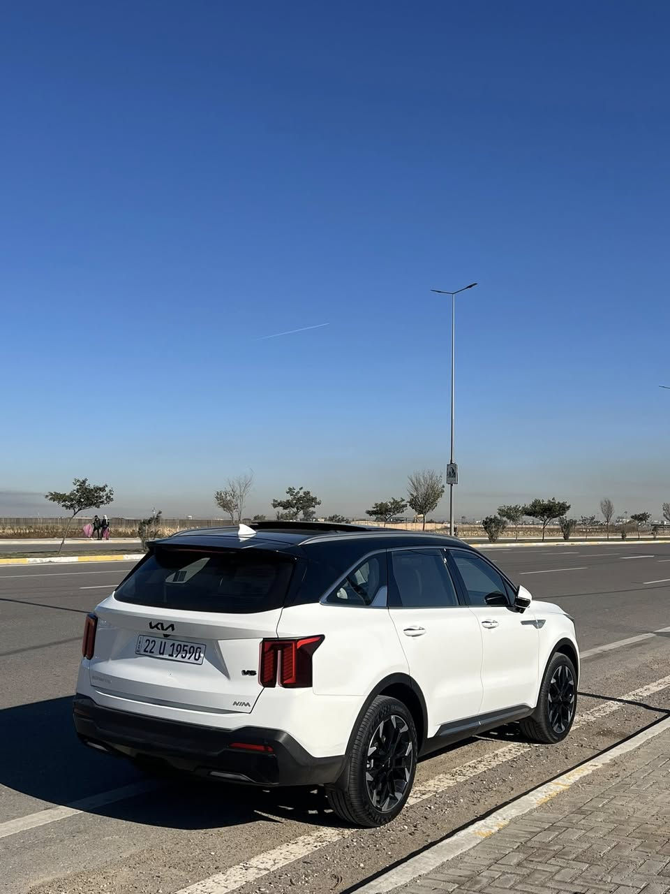 سورنتو 2025للبيع
ماشيه 12الف 

مواصفاتها 

بنراما 

ويل 20

تبريد وتدفئه مقاعد

مقاعد جلد بلادي

شاشه متصله

صندوك كهرباء 

بصمه دخول ذكي تشغيل ذكي تشغيل عن بعد 

كلين تايتل شخط ما بيها مكانها كركوك رقمها اربيل

رقم صاحب السياره *********** سعرها355
