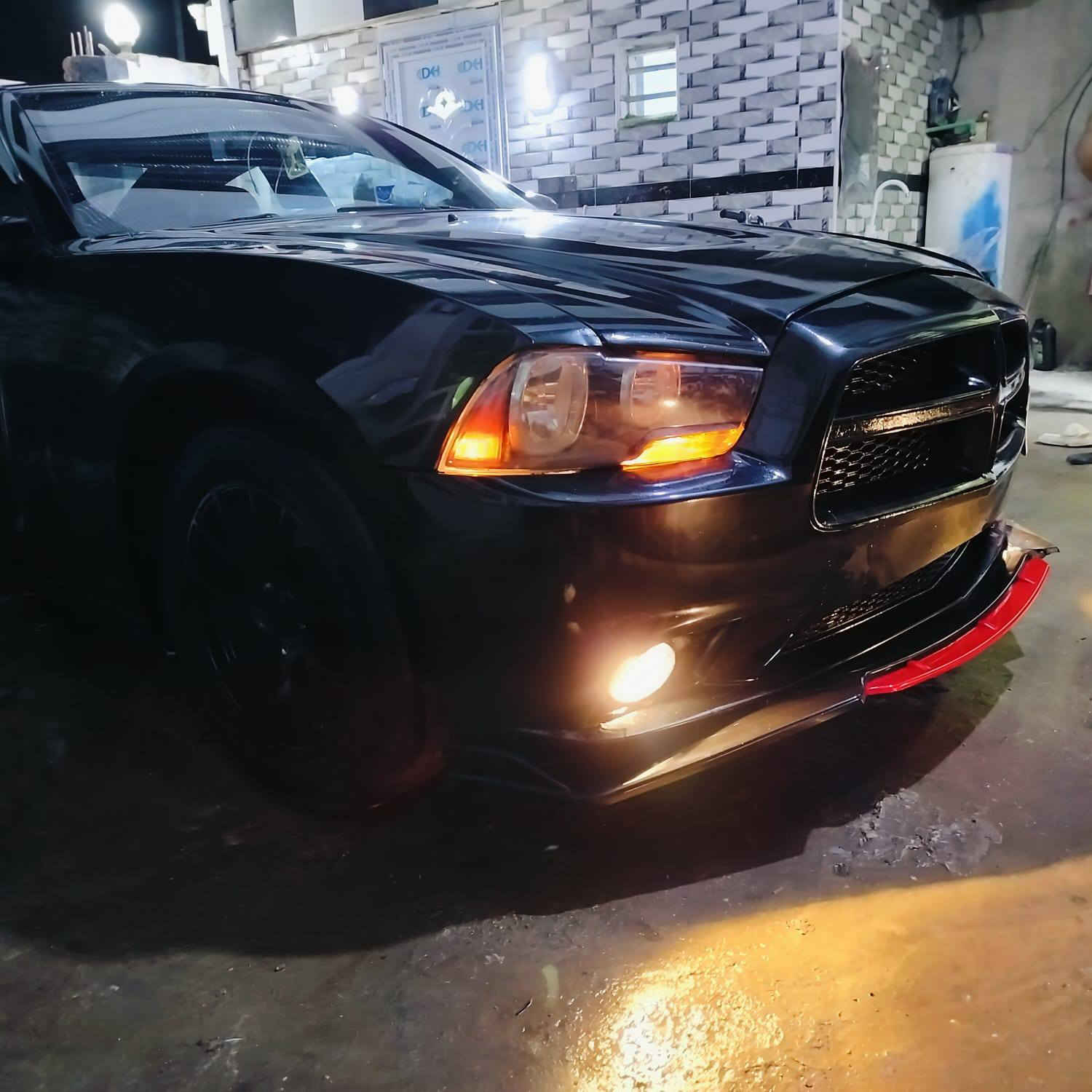 السلام عليكم جارجر موديل 12 رقم بغداد تحويل مباشر مكينه 3600 حادث جاملغ وبنيد وبيه رشات صبغ بالباب ابيع احزام سياره جاهزه أي نقص مابيه مكينه وكير وحداديه وتدفئه تبريد وباتري جديد شرط الفحص لايت زنون للبيع او المراوس حسب القناعه السعر 135 واتساب ***********
