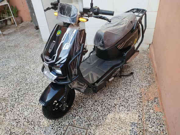 ماطور شحن رانيكس جديد مستخدم 20يوم ماطور جديد فول مواصفات وكلو شغال سبب البيع متوازي على فلوس 
الشراي يتصل عل رقم او يراسلني الرقم بي واتس اب السعر 
825 وبي مجال ماطور فول مفول 

‏‪0775 717 9785‬‏
