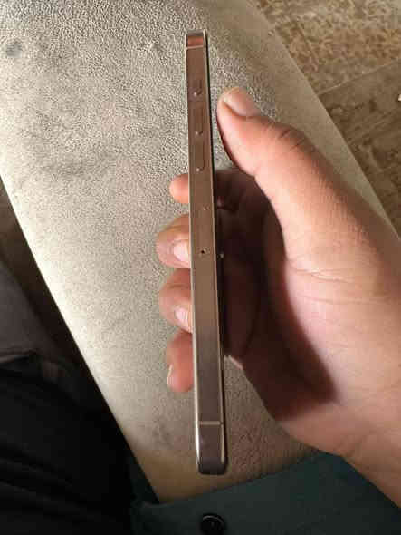 للبيع إيفون ١٦ بروماكس ماستر شرق ووسط كامل الملحقات
خاضع للضمان المحدود 
الجهاز مكفول وتربروف نظيف جدا 
البطارية ٩٣ مشحون ٣٠٠ مرة 
سعر البيع ١٤٢٥ وبيه مجال جدا بسيط او مراوس مع إيفون ١٧ بروماكس مع الفرق 
للاستفسار ***********
